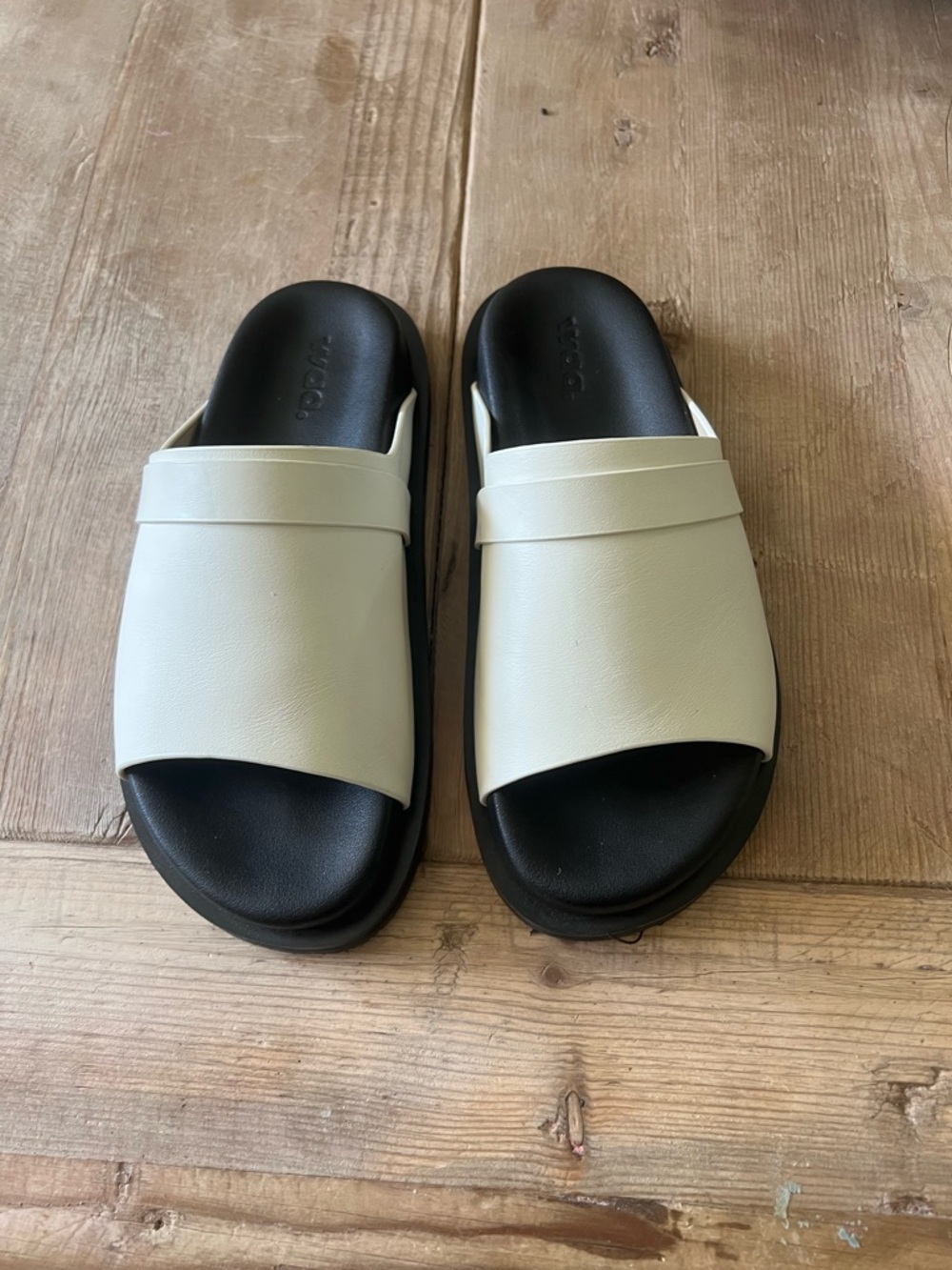 Women’s Cream Slide Sandals with Black Sole - Picture 16 of 16